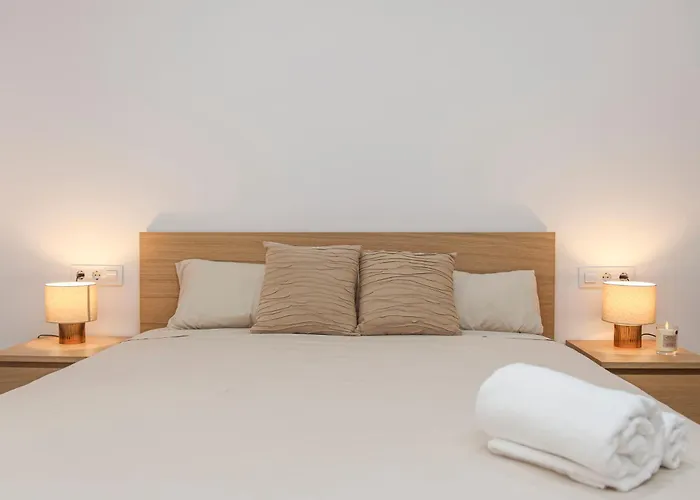 Luxurious & Spacious 4Br Apt Next To Cathedral