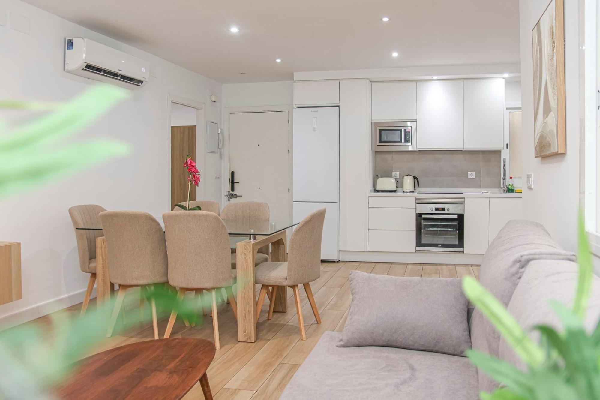 Luxurious & Spacious 4br Next To Cathedral Appartement
